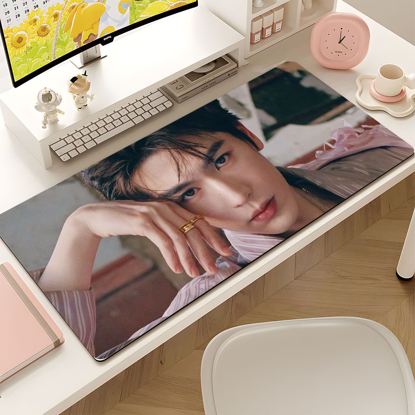 Gaming Accessories Anime - Zhang Linghe's oversized mouse pad, celebrity